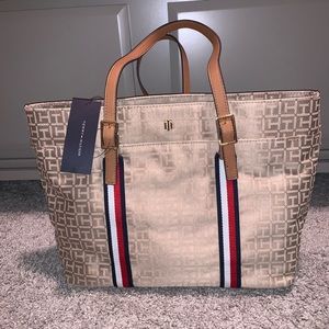 Tommy Hilfiger Tote